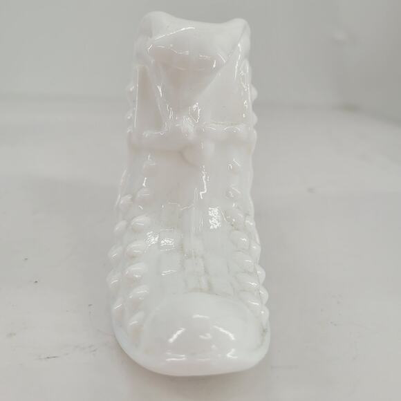 Fenton White Milk Glass Cat Hobnail Vintage Glass Boot Shoe Figurine - Picture 3 of 9